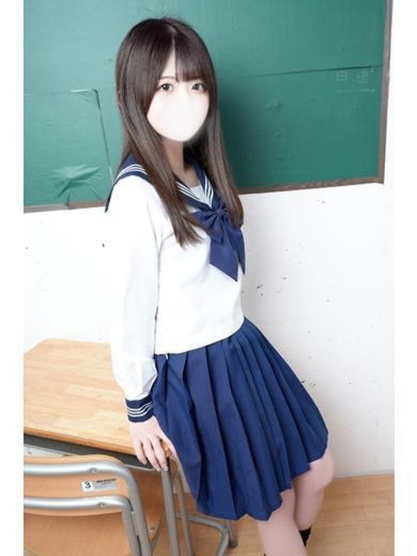 小鳥遊れいは★抜群の美形