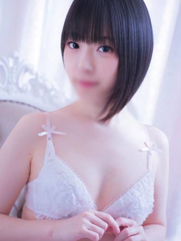 桃愛もな★愛くるしい存在感！