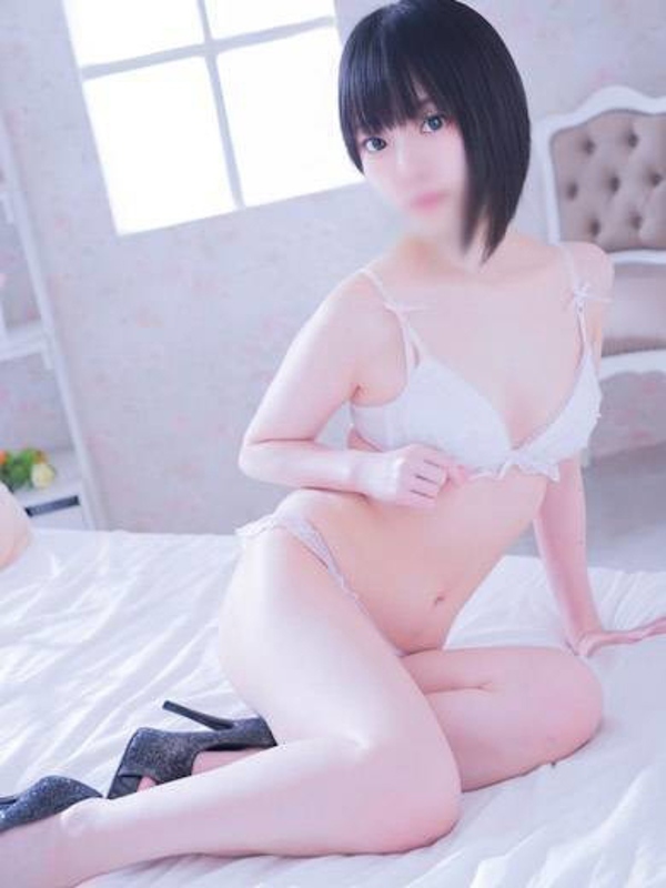 桃愛もな★愛くるしい存在感！