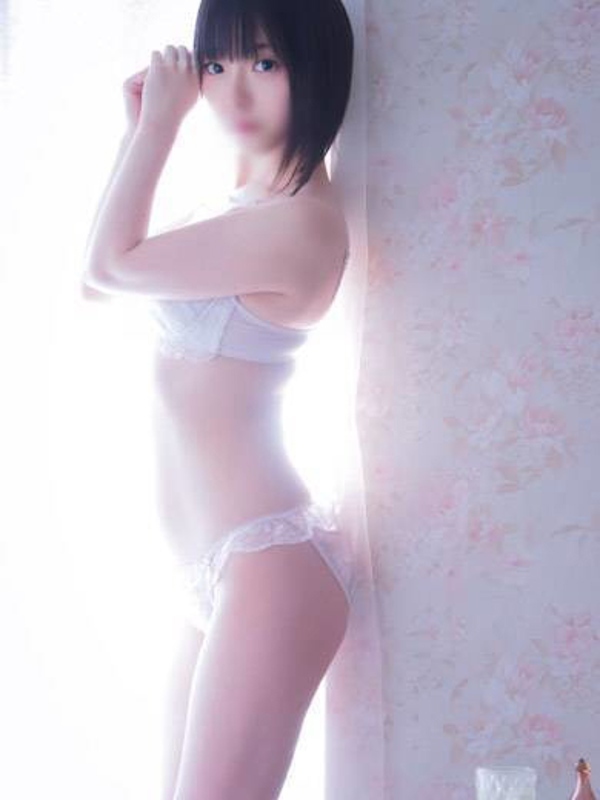 桃愛もな★愛くるしい存在感！