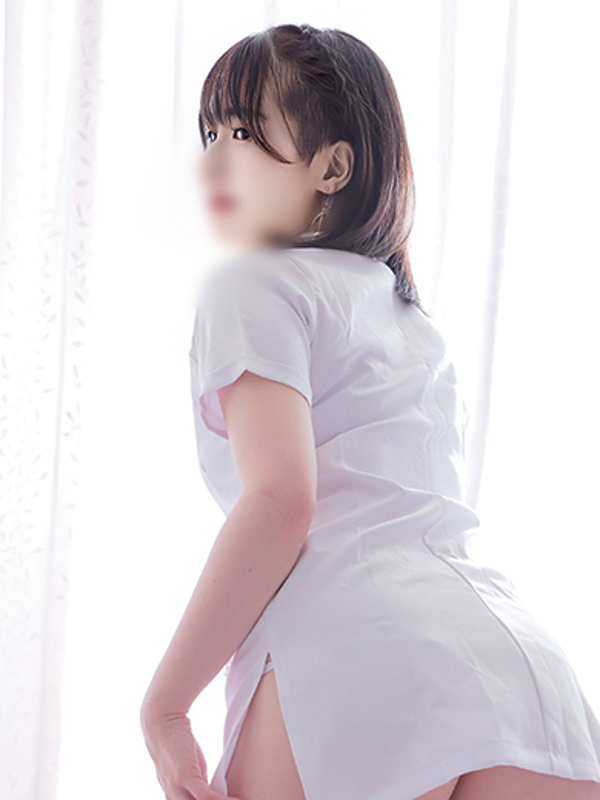 望月なる
